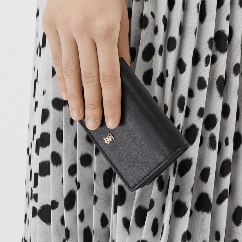Burberry Card case on the chain - Picture 8 of 10